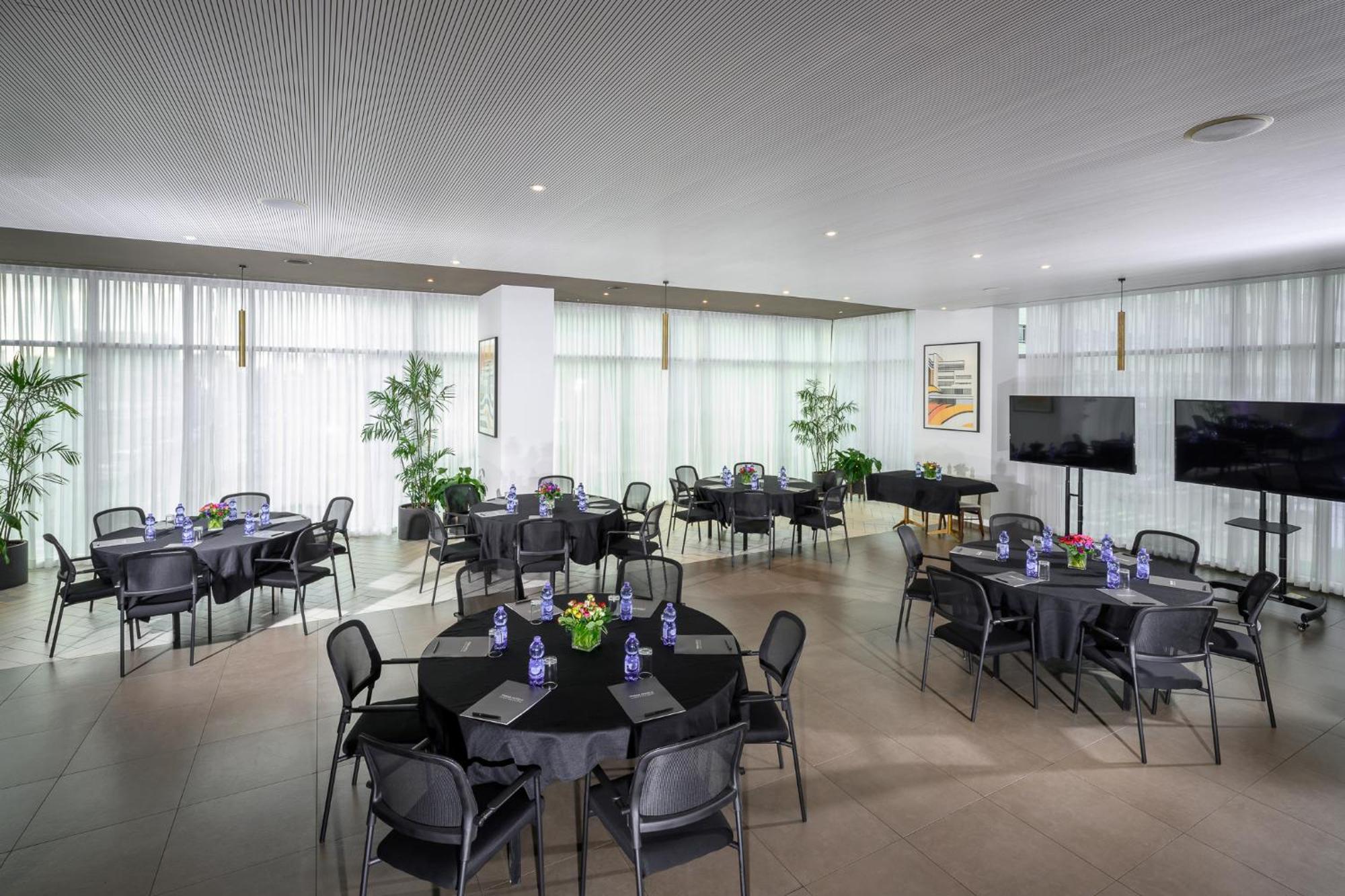 Prima Link Hotel Petach Tikva Exterior photo